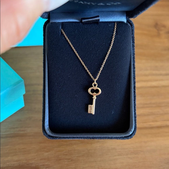 Tiffany 18k Rose Gold Necklace - Picture 3 of 6